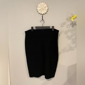 Black textured stretchy pencil skirt Size 14/16